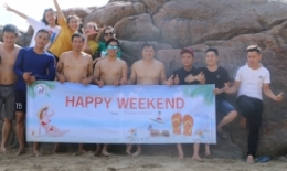 HAPPY WEEKEND - Làm hết sức, chơi hết mình