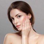 Trị mụn, nốt ruồi... tại nhà chưa bao giờ dễ đến thế