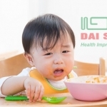 5 sai lầm của mẹ khiến trẻ biếng ăn