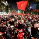  'Đi bão': Vui thôi, đừng vui quá!