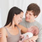 Tiêm tinh trùng vào bào tương noãn: Kỹ thuật chữa vô sinh an toàn