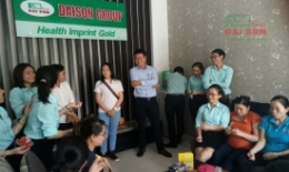 Anh chị em văn phòng Tổng rất vui vì có khung giờ giải lao