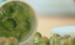 KINH HOÀNG: Đường dây sản xuất thuốc ho bẩn chứa dầu nhớt và hóa chất độc hại